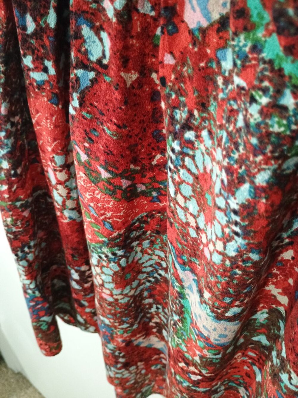 CAbi Medium Abstract Floral Print Faux Wrap Dress Red Blue Rayon Boho Fit & Flar - Picture 5 of 7